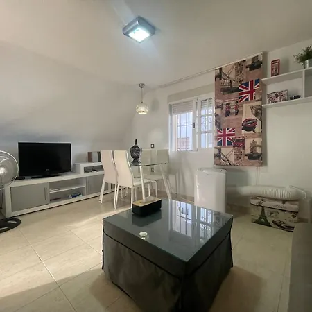 Noasti De Steram Flats 아파트