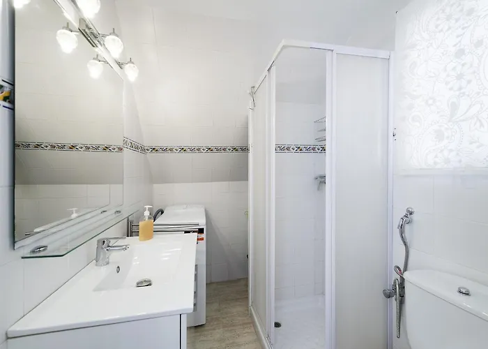 Noasti De Steram Flats Apartamento *